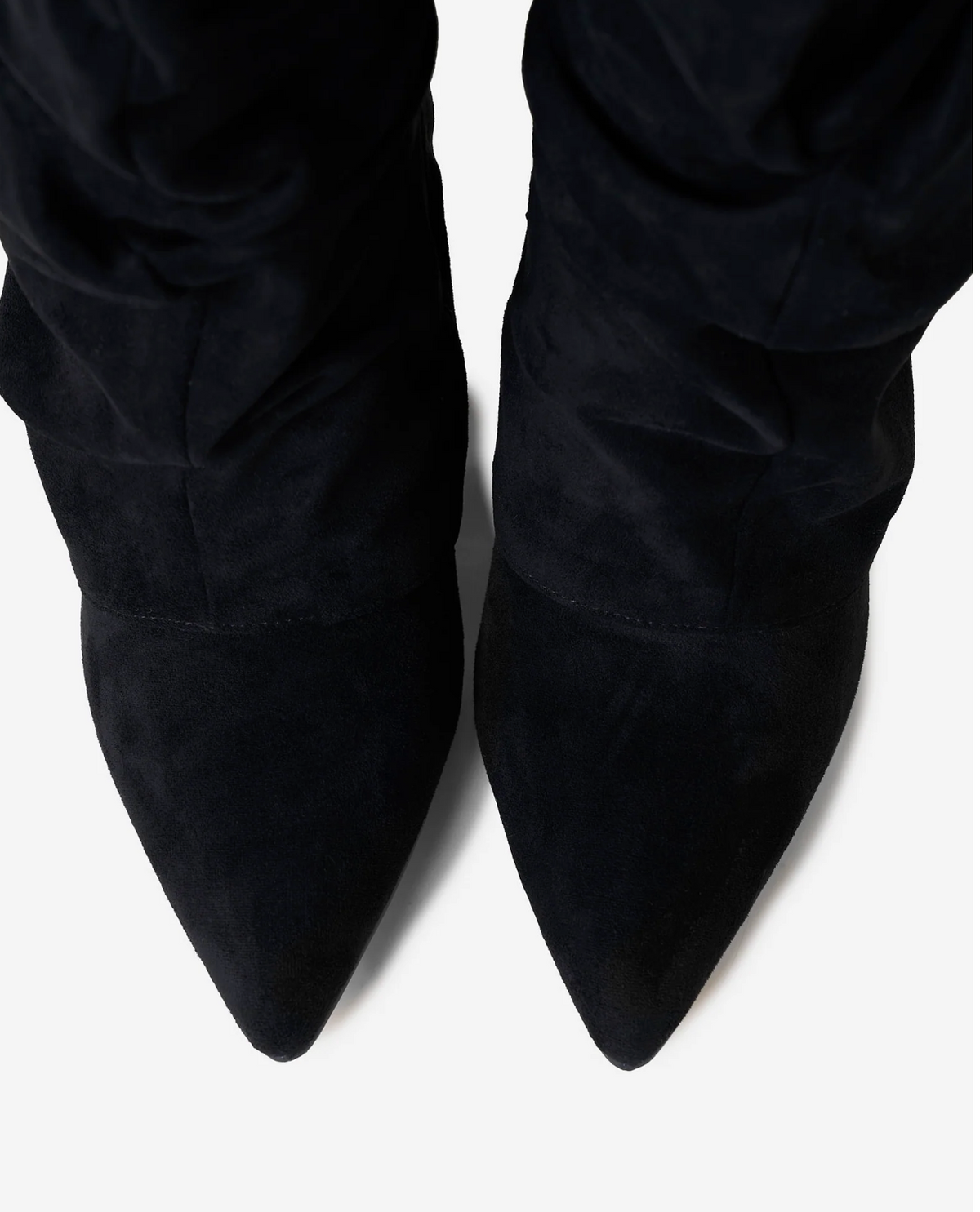 Noireve -The Black Boots 03
