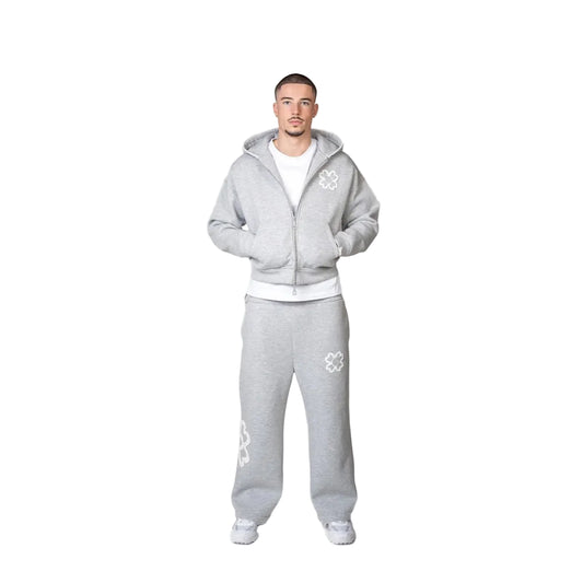 Noireve Clover Sweatsuit