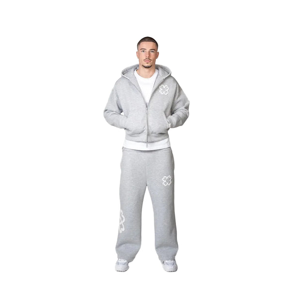 Noireve Clover Sweatsuit